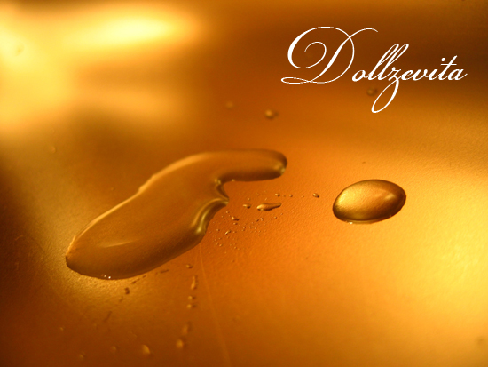 Tropfen in Gold
